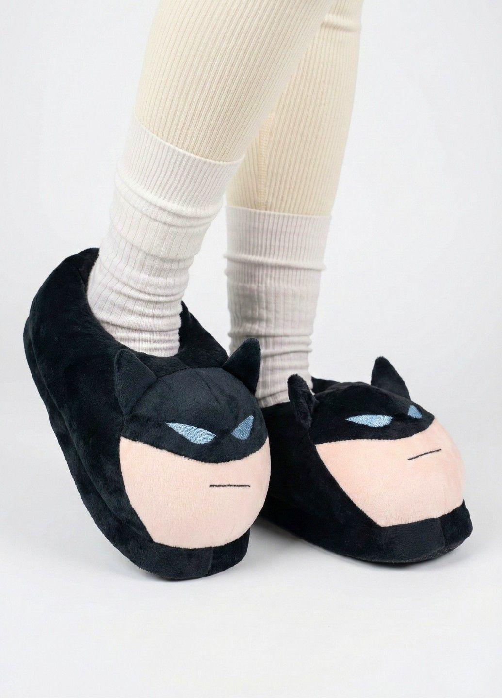 Капці домашні Бетмен для підлітків та дорослих чорні плюшеві Lalapka (370858914)