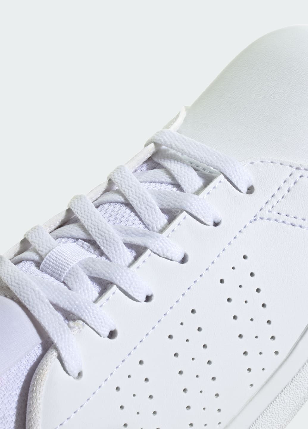 Білі всесезонні кросівки advantage base 2.0 kids adidas