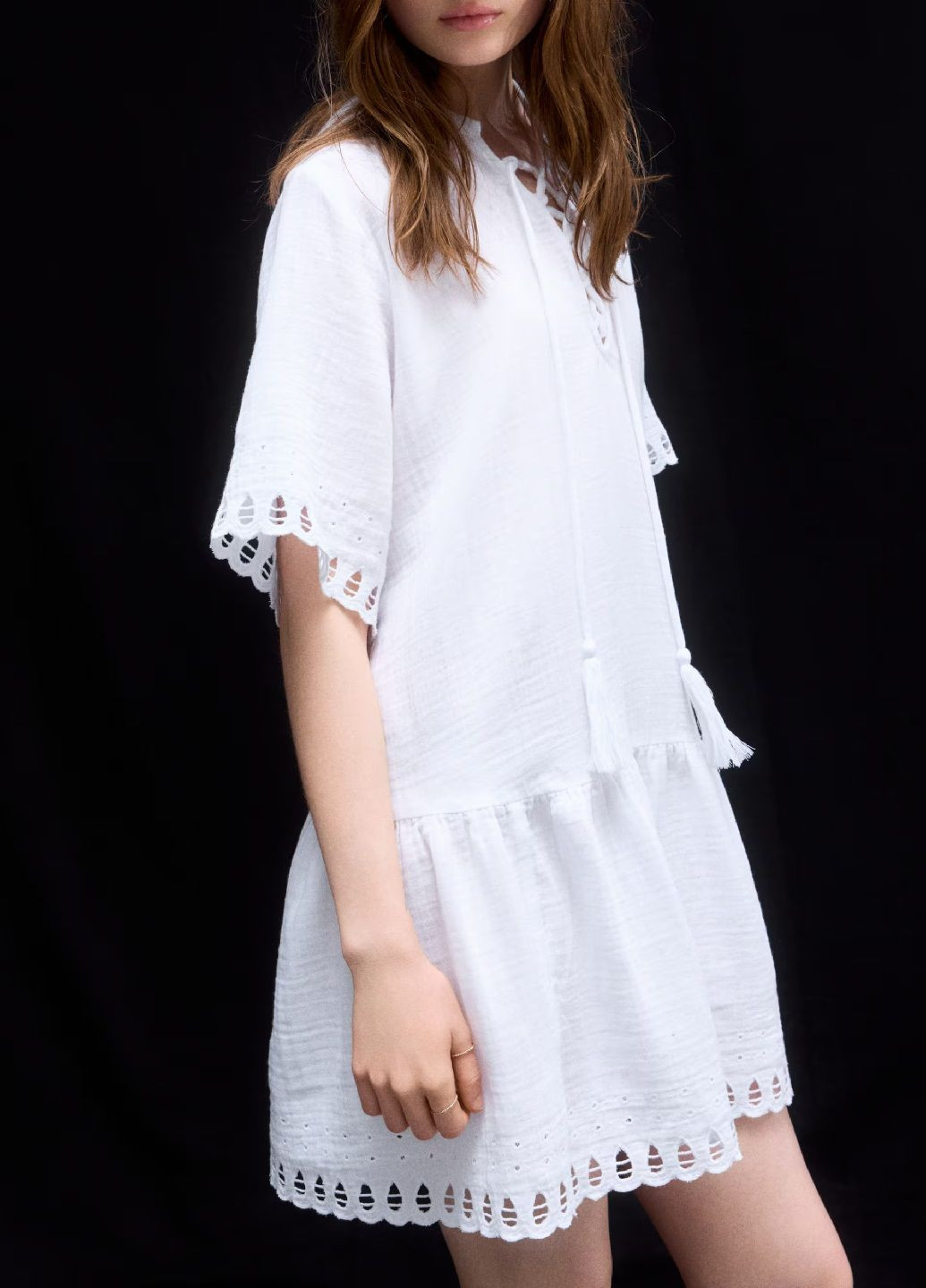 Белое кэжуал платье H&M однотонное