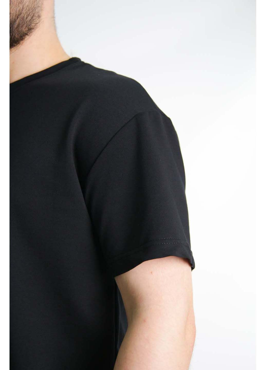 Чорна футболка Intruder