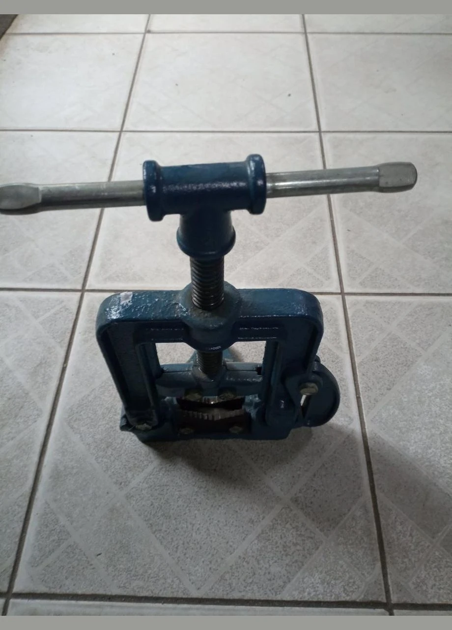 Тиски для труб 1/2" 2" VOREL (306518163)