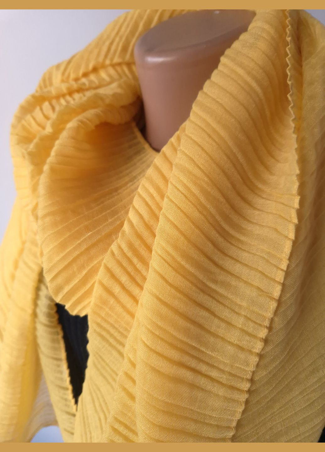 Шарф-палантин жіночий весна-осінь плісерований однотонний 184х92см No Brand (317973615)