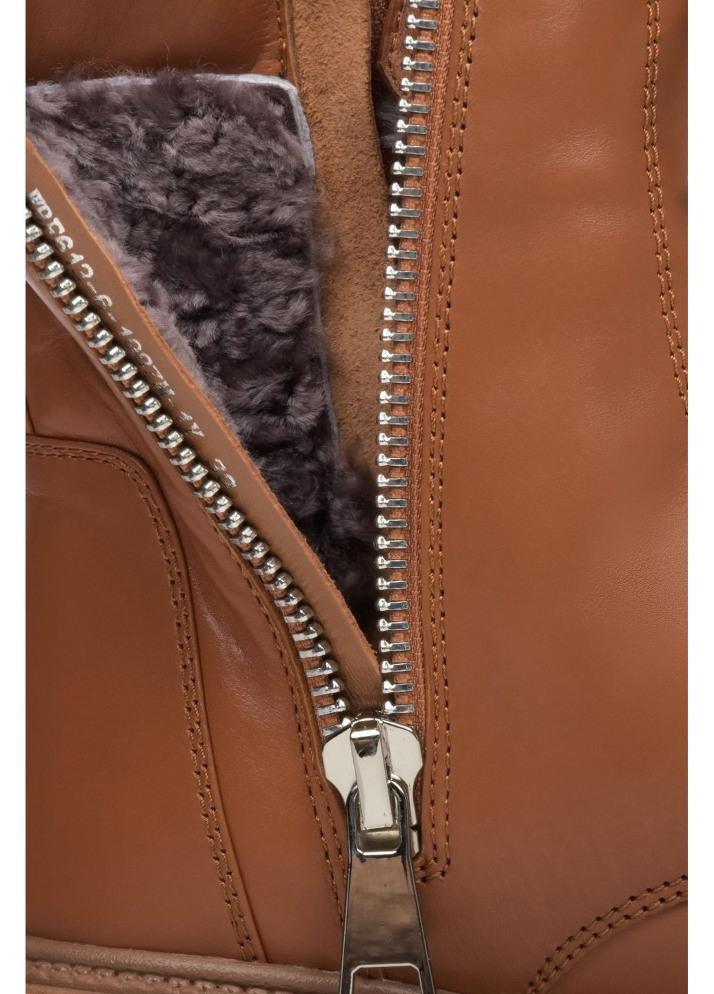 Зимние ботинки, цвет коричневый Estro