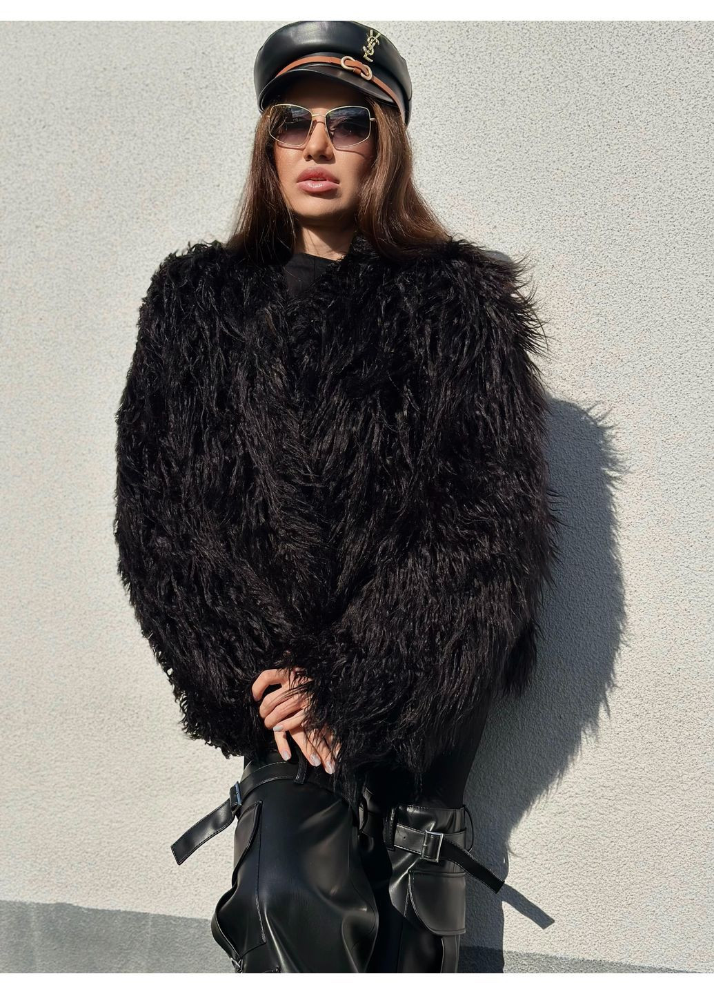 Шуба з штучного хутра лама чорна No Brand (369402201)