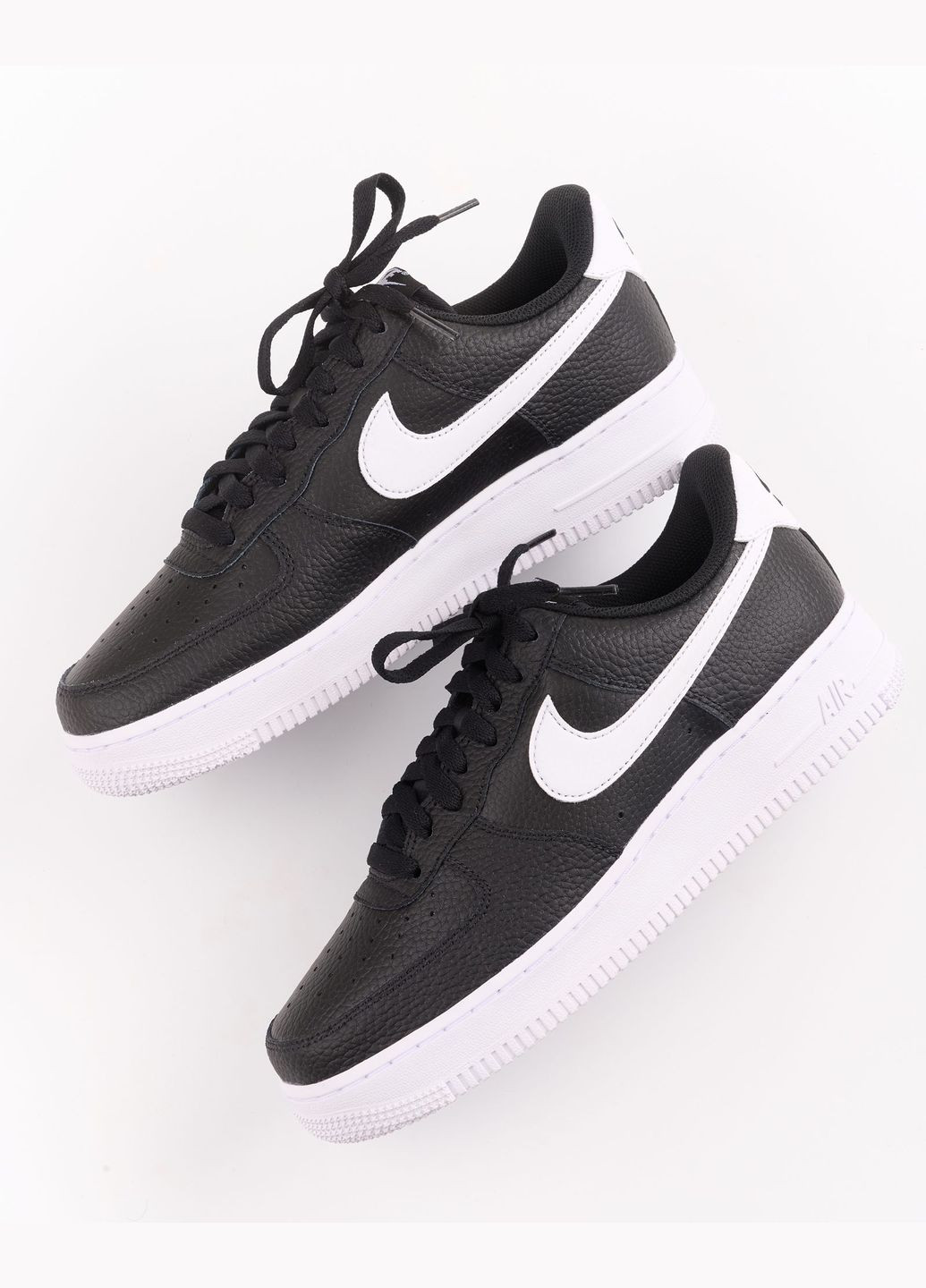 Белые всесезонные кроссовки мужские air force 1'07 ct2302-002 весна-осень кожа черные Nike