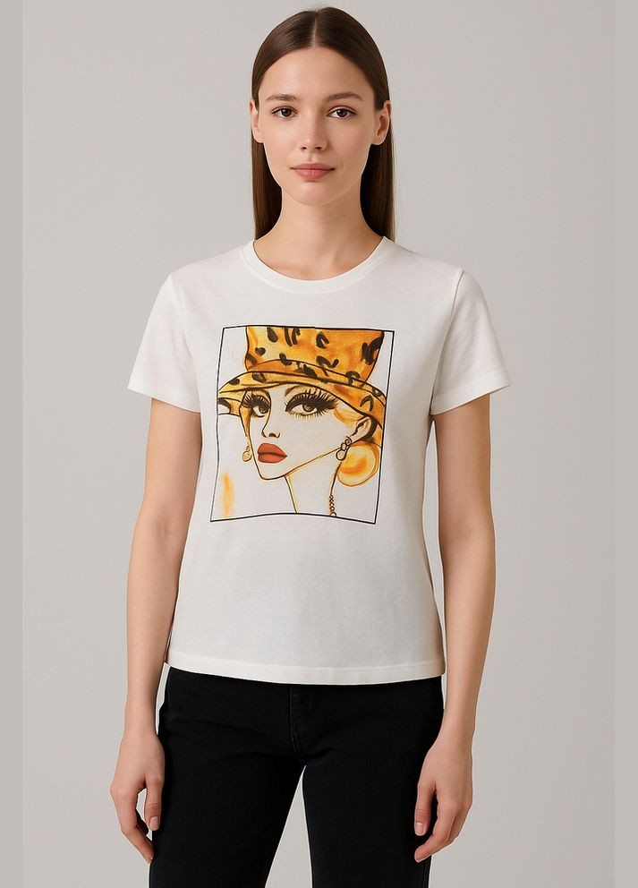 Футболка женская белая с принтом в шляпе леопардовой MKKS129-1 Modna KAZKA - (336932176)