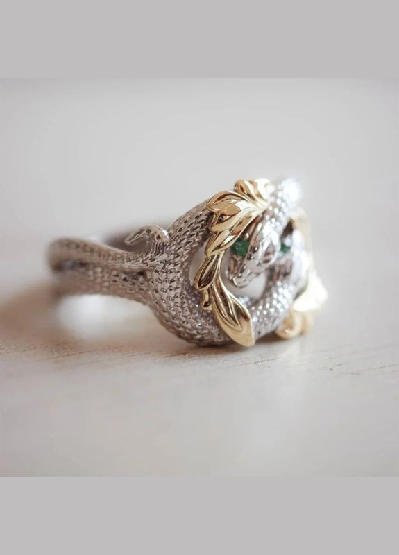 Кольцо два серебристых дракона с золотистыми крыльями дерутся Добро и Зло размер 18 Fashion Jewelry (289355693)
