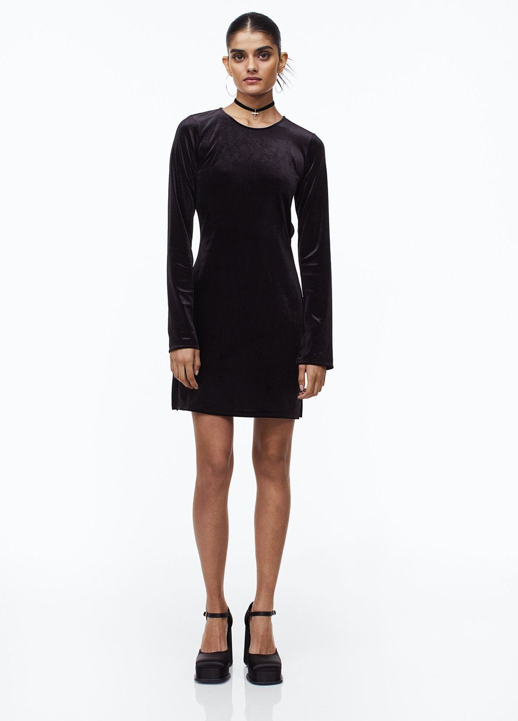 Черное платье велюровое H&M однотонное
