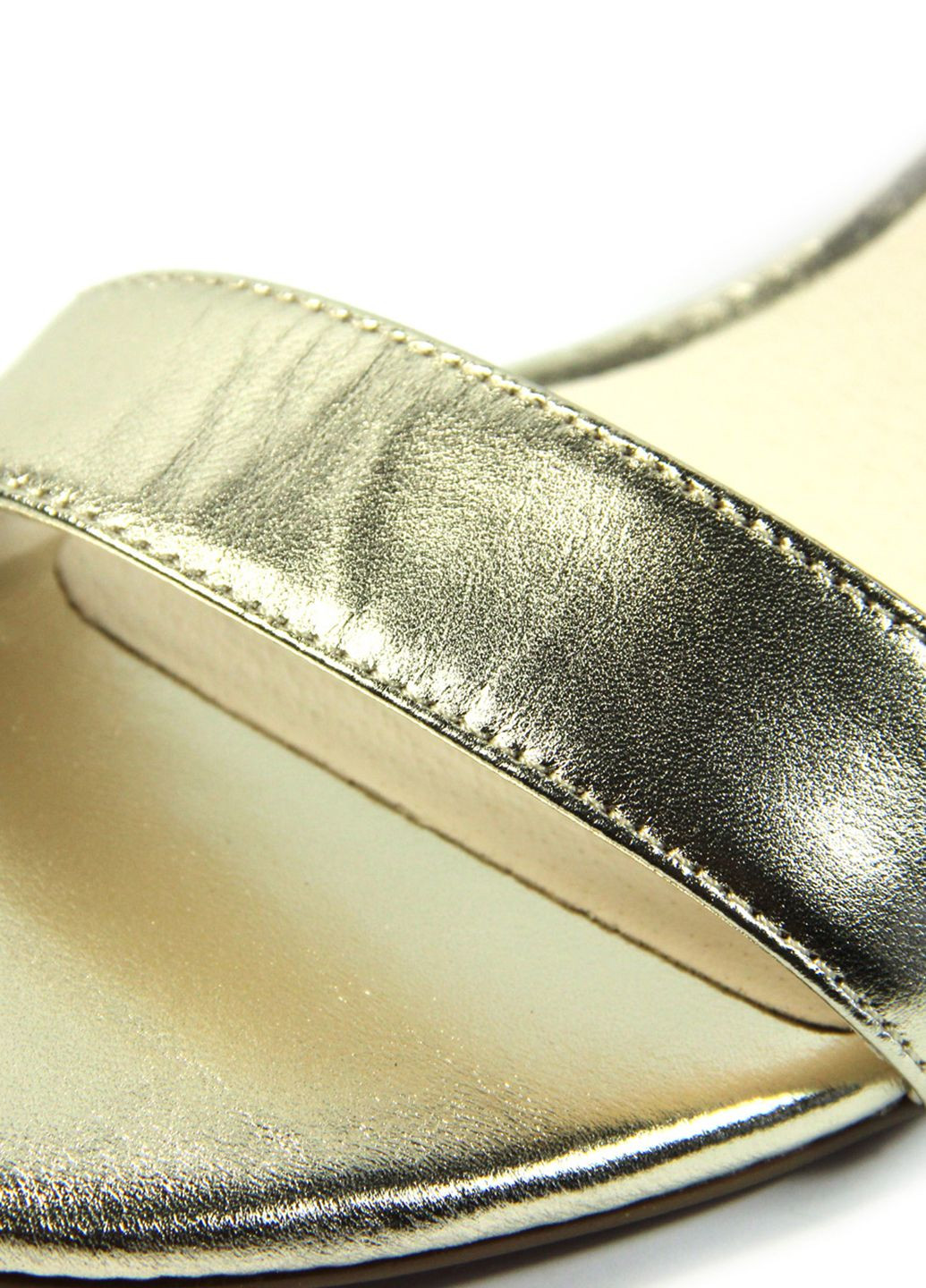 Золотые женские босоножки Anna Field с ремешком