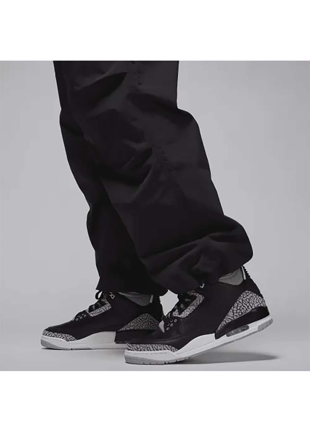 Черные демисезонные брюки Jordan