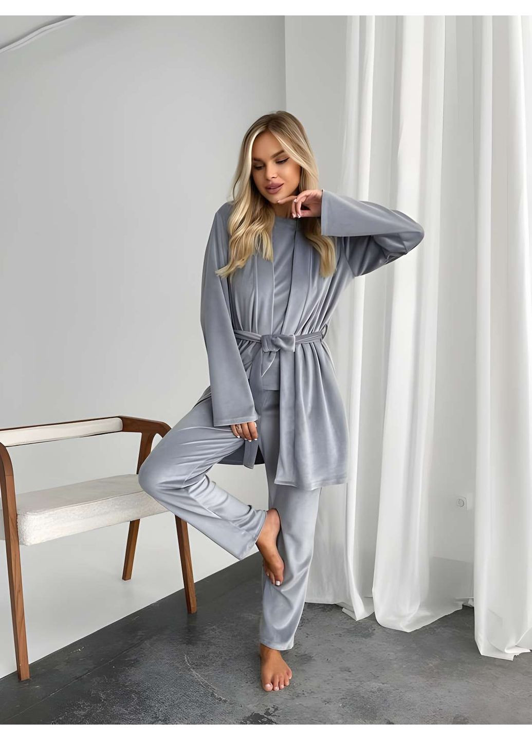 Сіра зимня жіноча велюрова домашня піжама піжамний комплект трійка зі штанами лавандовий бузковий Україна