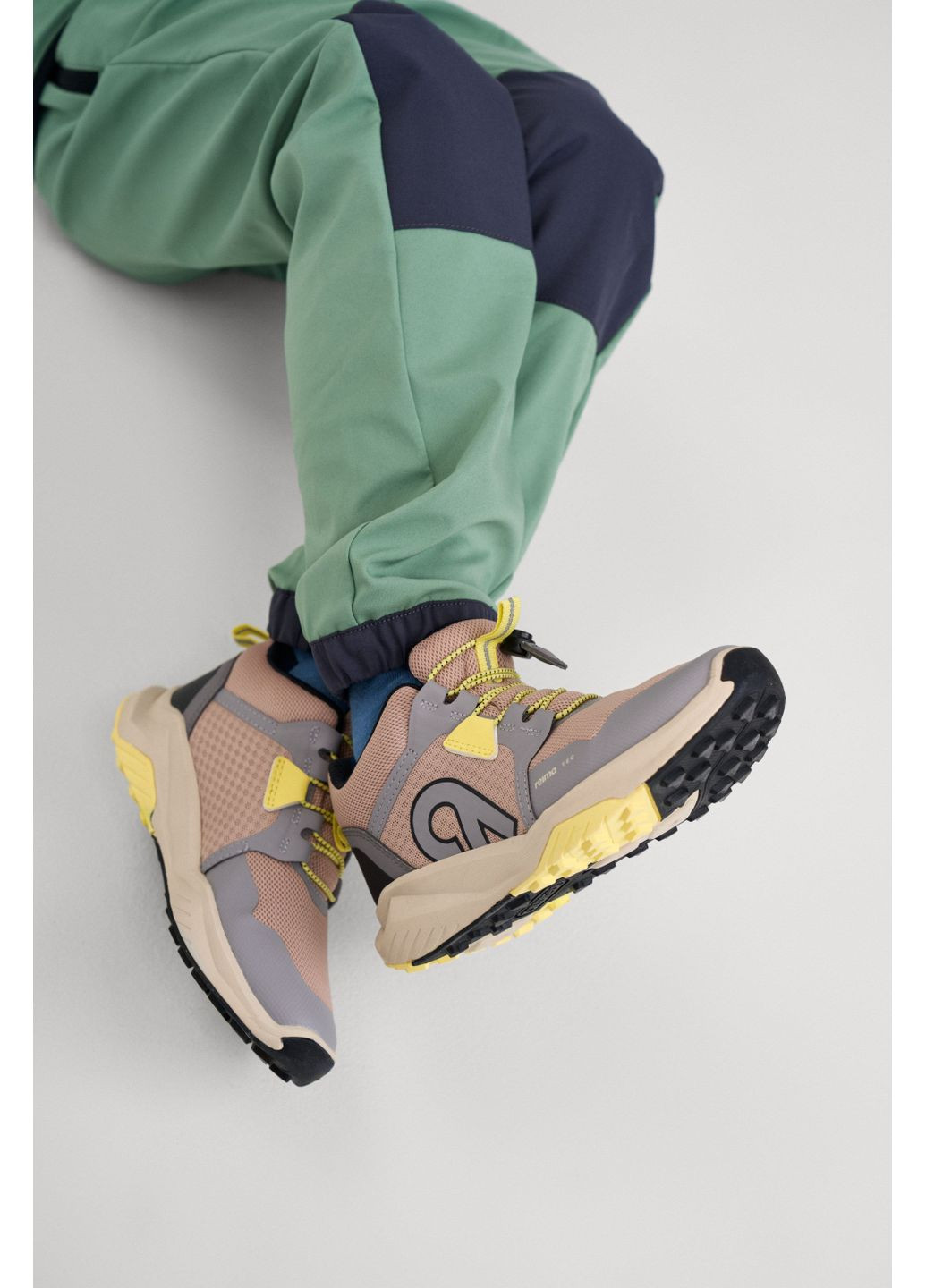 Бежеві осінні кросівки reimatec Reima Kiritin