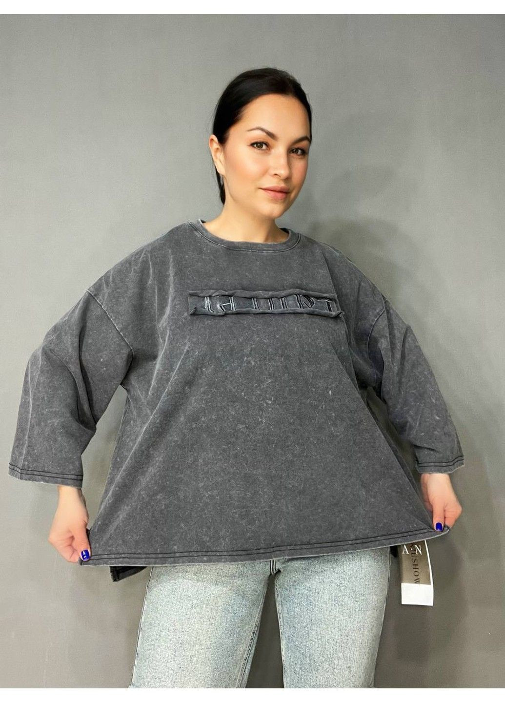Футболка женская A-N 26029 оверсайз широкая вареная дай длинный рукав 3\4 с вышивкой впереди one size No Brand - (327372978)