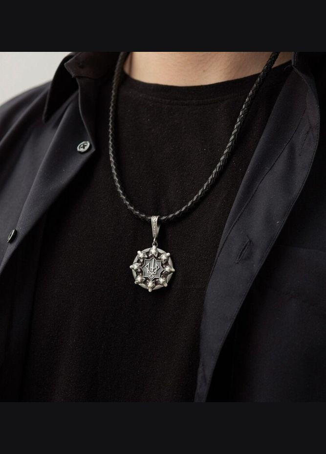 Серебряная подвеска оберег амулет "Руевит" черненное серебро 925 пробы вставка дерево (АРТ.153) 10.33г No Brand (306742890)