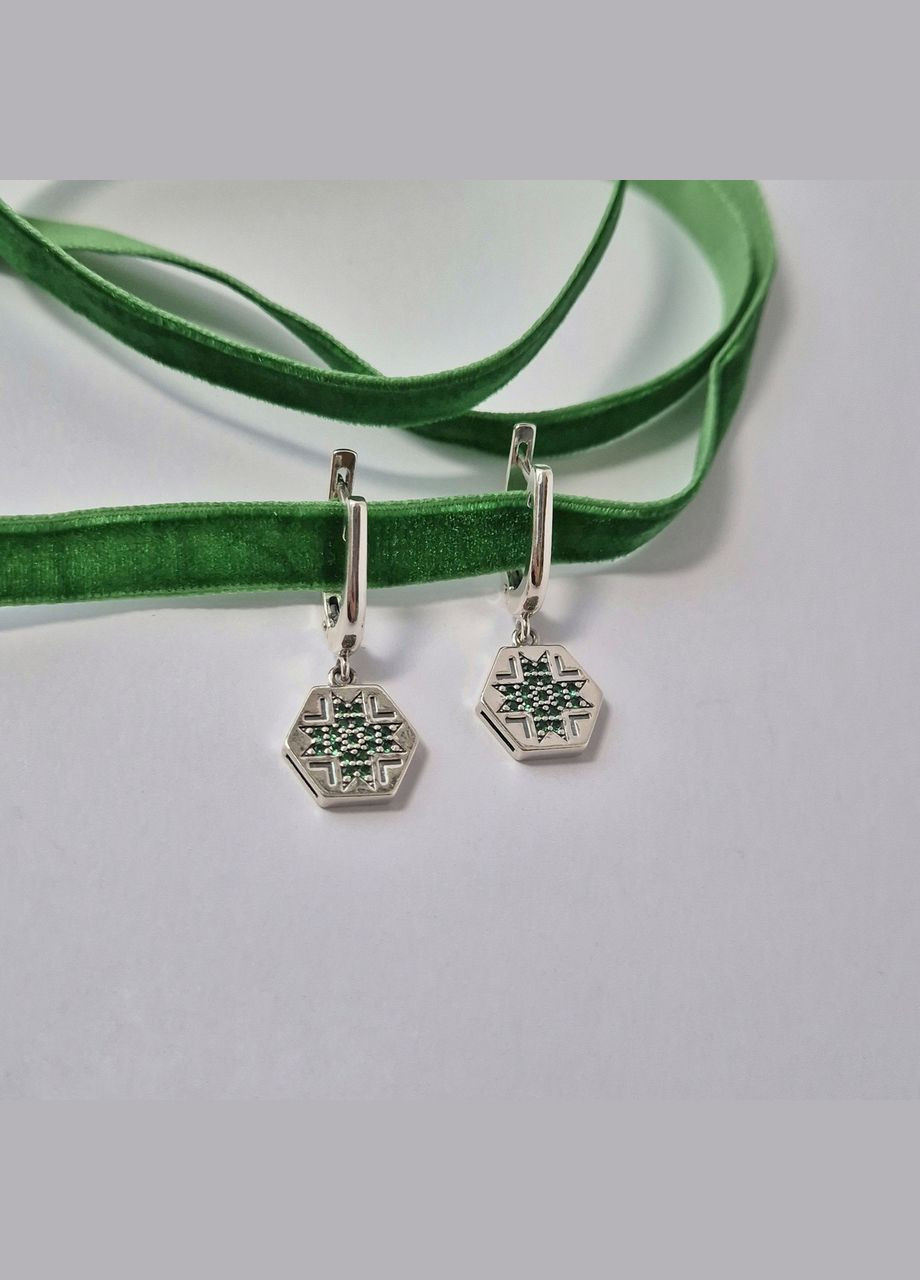 Срібні сережки Вишиванка із Зеленими каменями чорнене срібло 925 проби 82152з 5.33г No Brand (314878883)