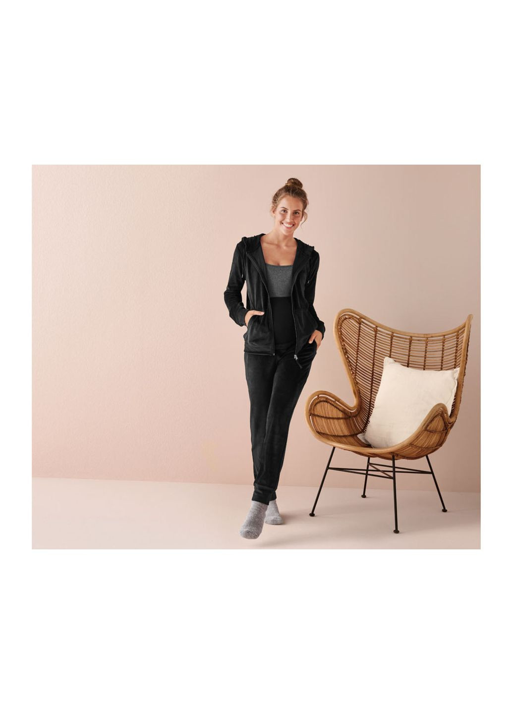 Спортивний костюм для вагітних для жінки LIDL 375203 чорний Esmara (298304407)