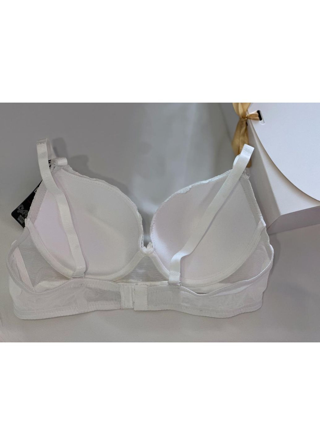 Білий бюстгальтер, з кісточкою, мереживом та прикрасою Biweier