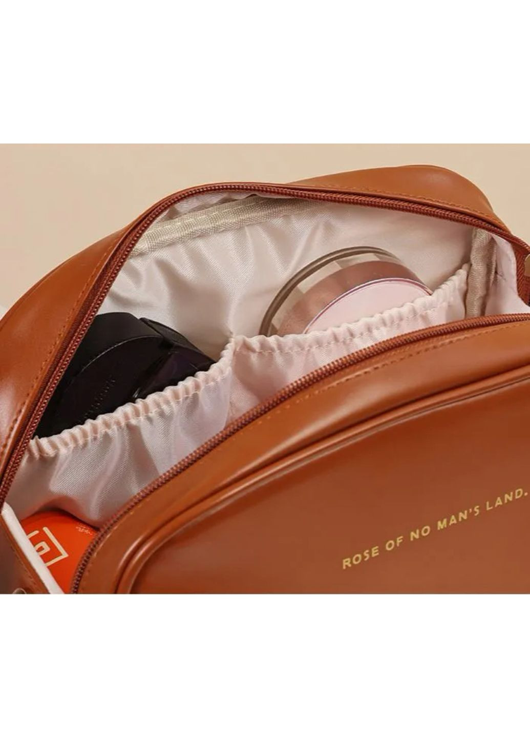 Містка компактна косметичка для косметики зі шкірозамінника чорна No Brand (323201898)