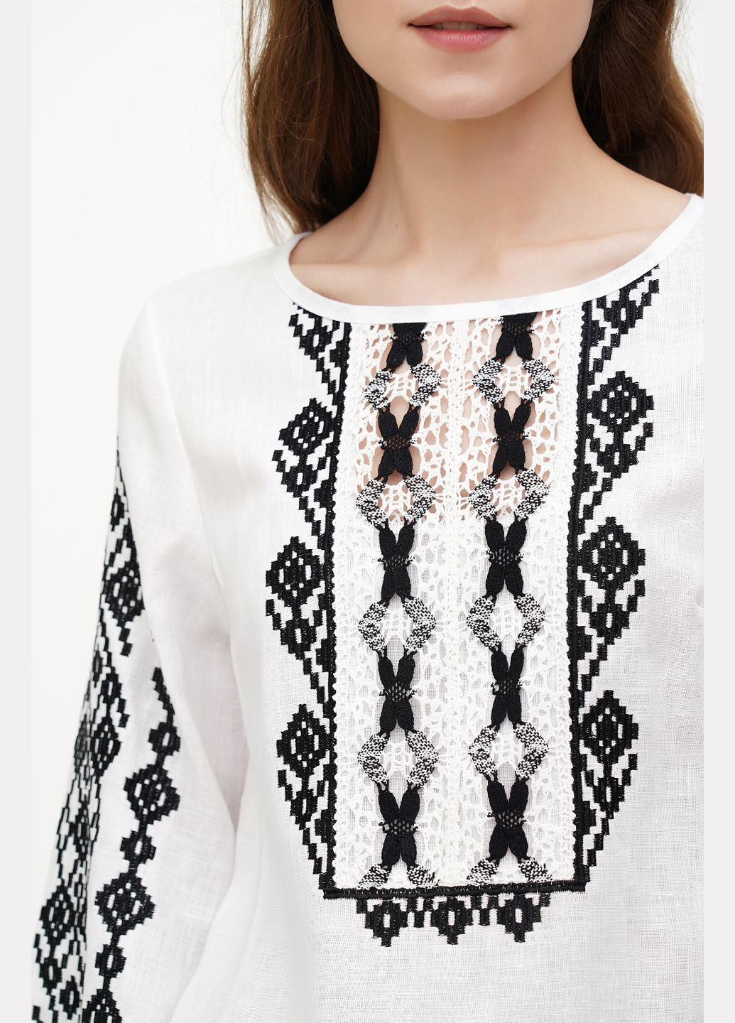 Біла жіноча лляна вишиванка з мереживом та геометричним орнаментом гойра., р., код 9354/50/147 ГАЛЕРЕЯ ЛЬОНУ