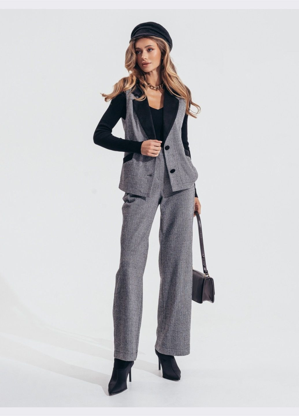 брючний костюм темно-сірого кольору з принтом Dressa (307929677)