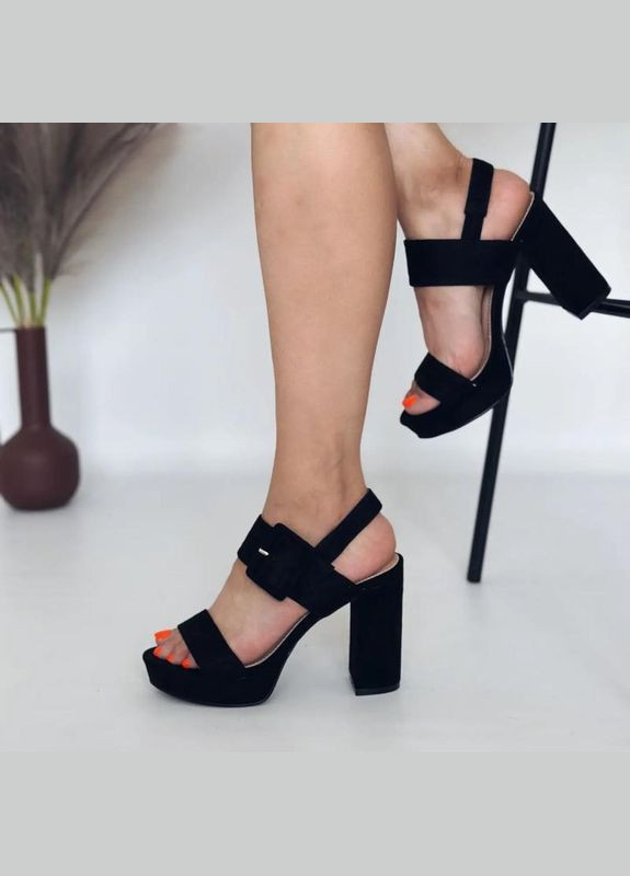 Черные женские замшевые босоножки на высоком каблуке 1337 черные Kamengsi