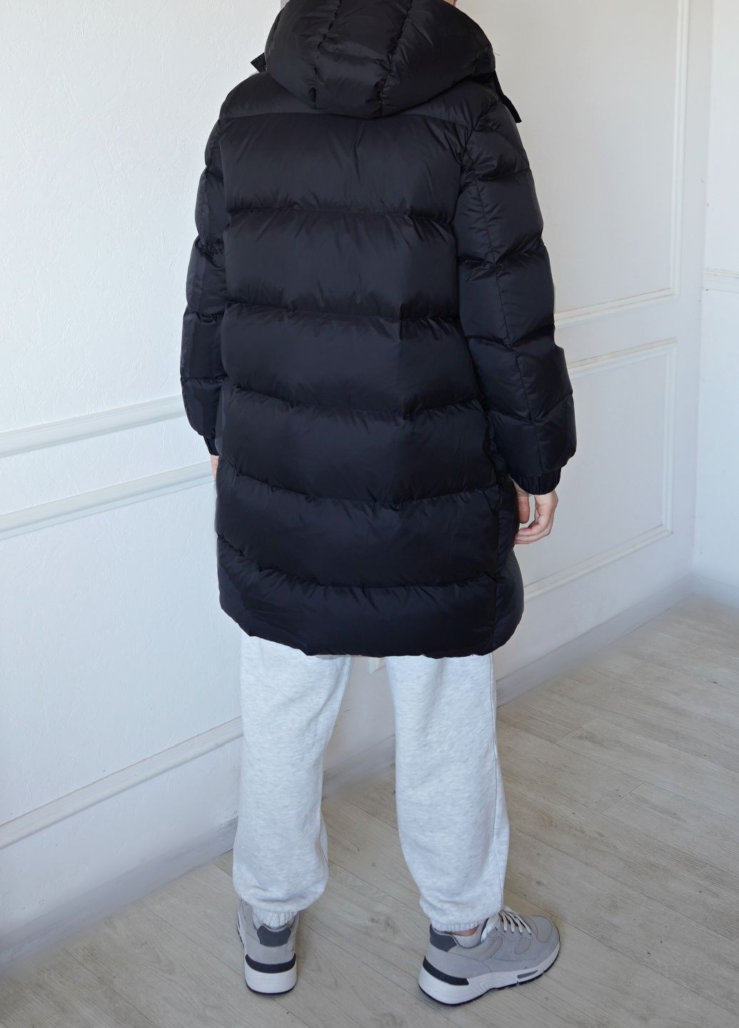 Чорний Пуховик One