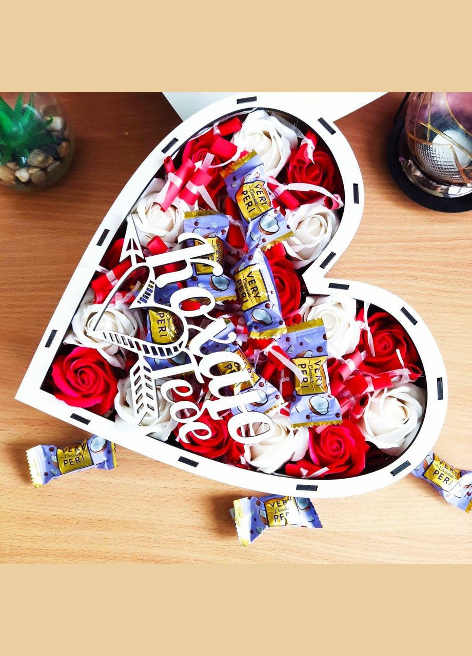 Подарунковий бокс для дівчини з цукерками та 101 причиною «Чому я тебе люблю» (ar155) No Brand (317171295)