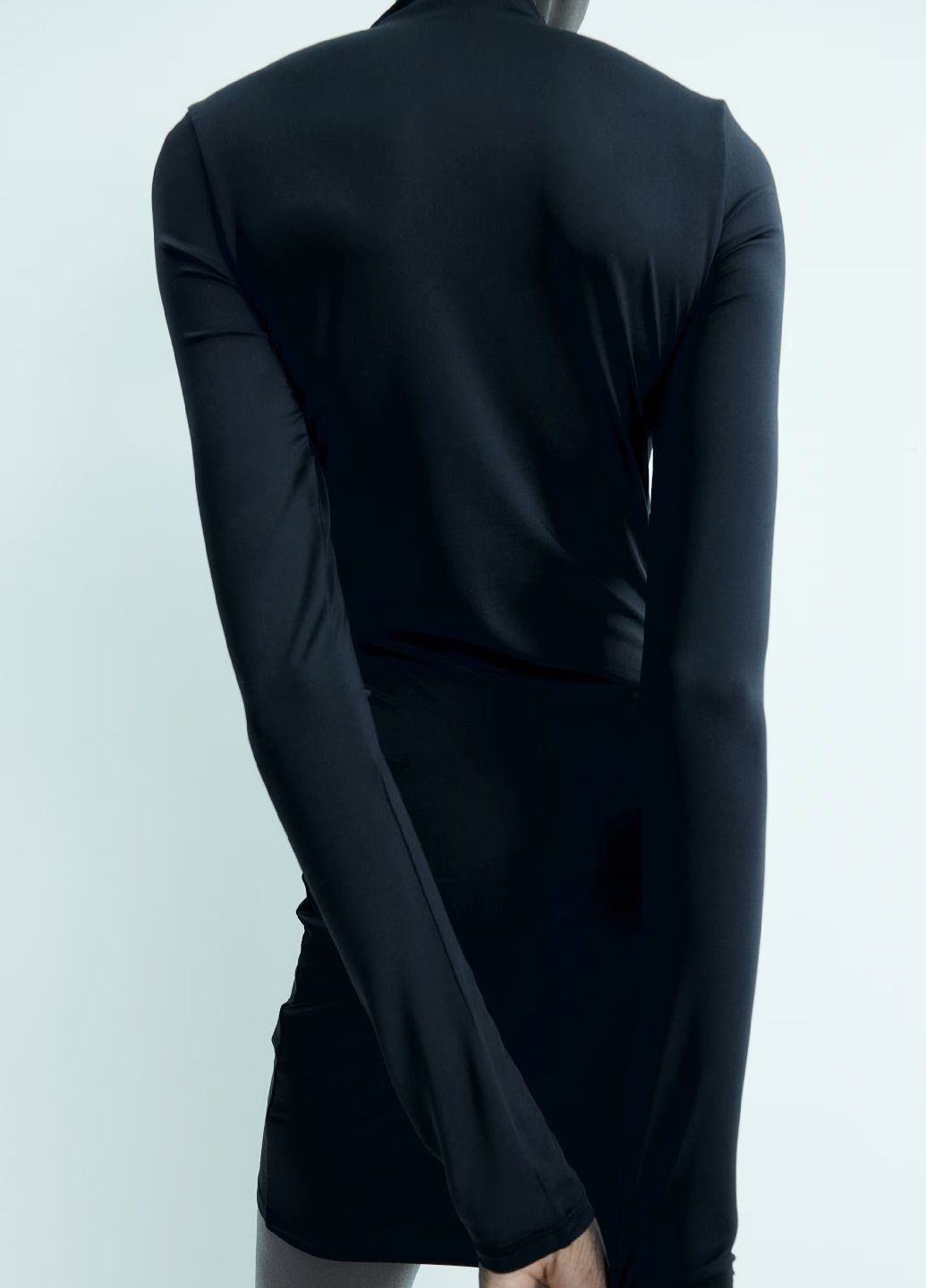 Чорна сукня H&M однотонна