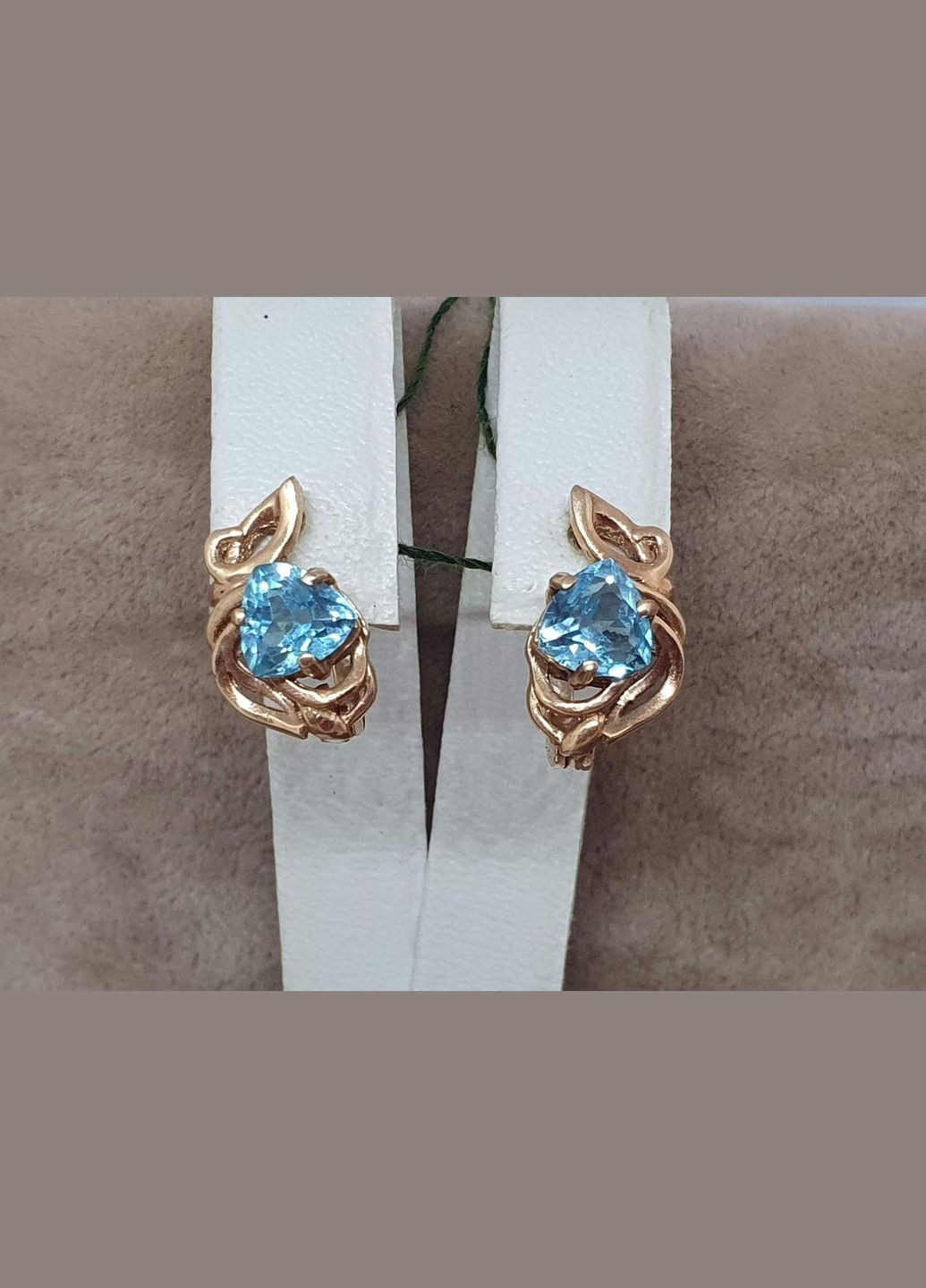 Золотые серьги с топазами. 21150 No Brand (300293178)