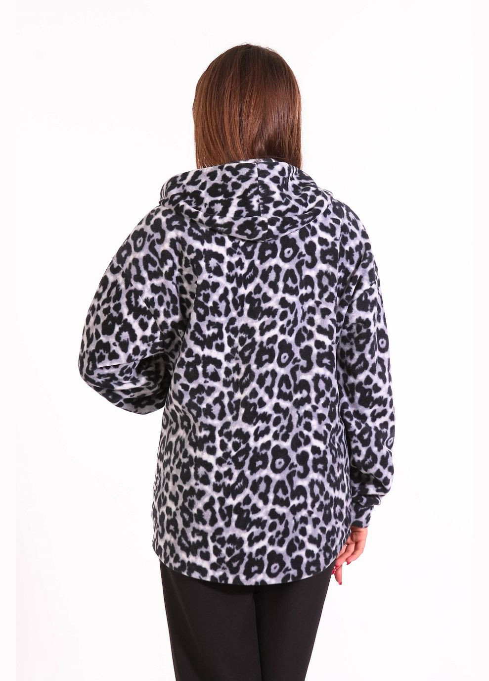 Серая демисезонная ветровка свободного кроя женская 002 леопардовый флис серая Актуаль