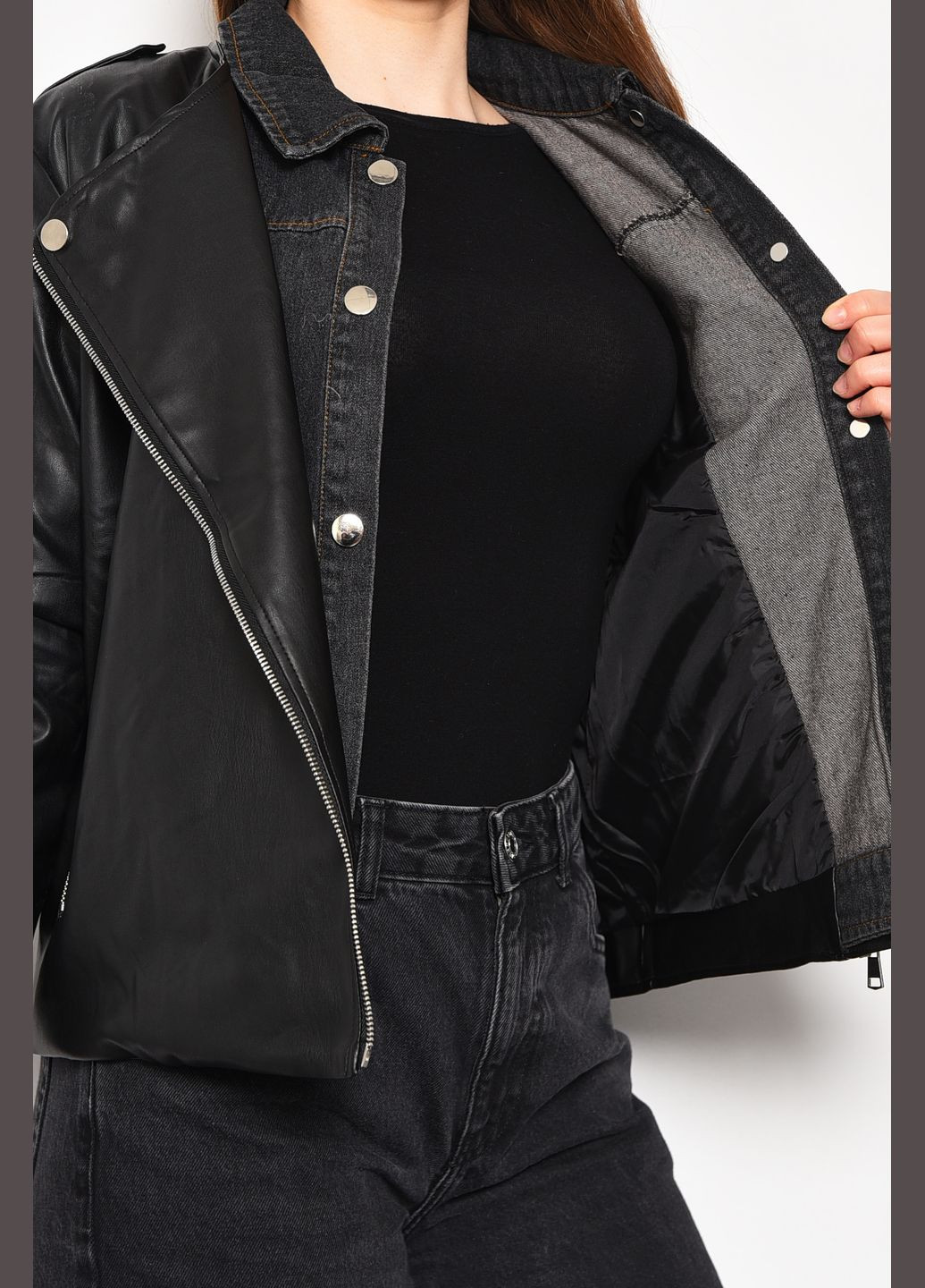Черная демисезонная куртка женская из экокожи черного цвета Let's Shop