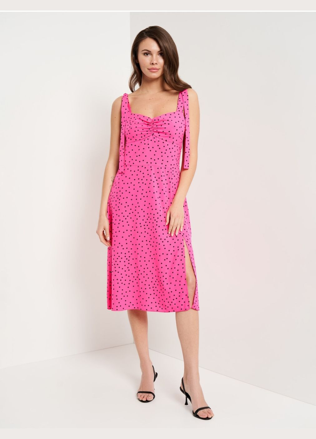 Розовое платье на бретелях Anastasimo