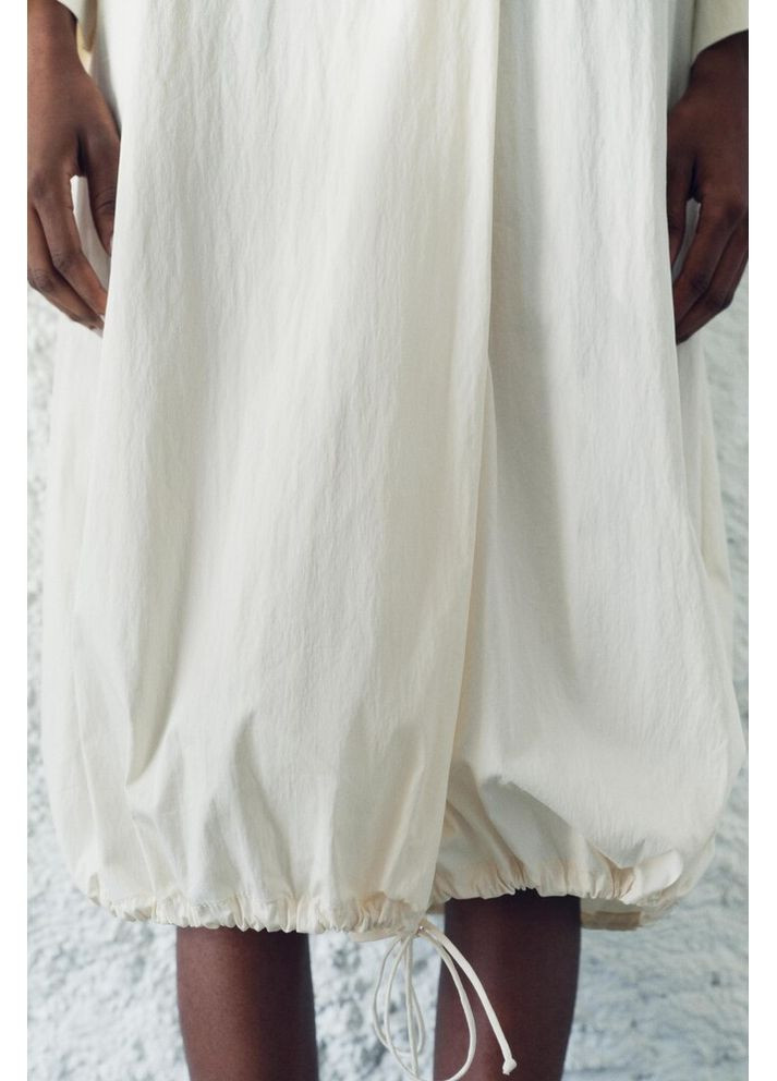 Светло-бежевое платье 8760/325 Zara