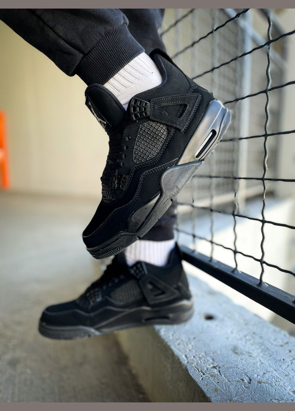 Черные демисезонные кроссовки мужские и женские nike jordan retro 4 black cat | найк джордан ретро 4 черные No Brand