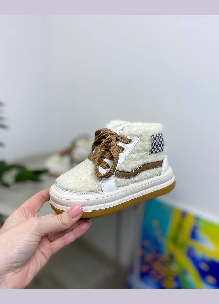 Бежевые зимние ботинки зимние детские бежевые 1173 No Brand