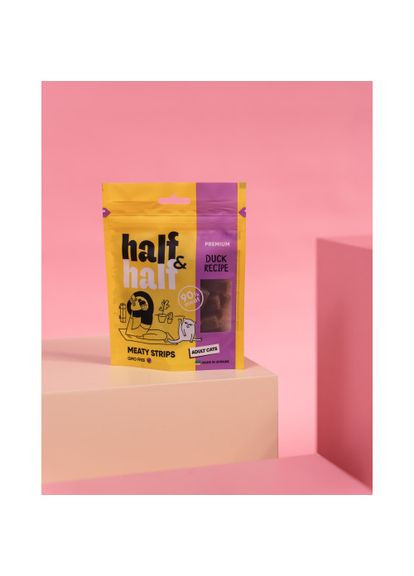 Лакомство для кошек в форме мясных полосочек с уткой, 50 г Half&Half (362580752)
