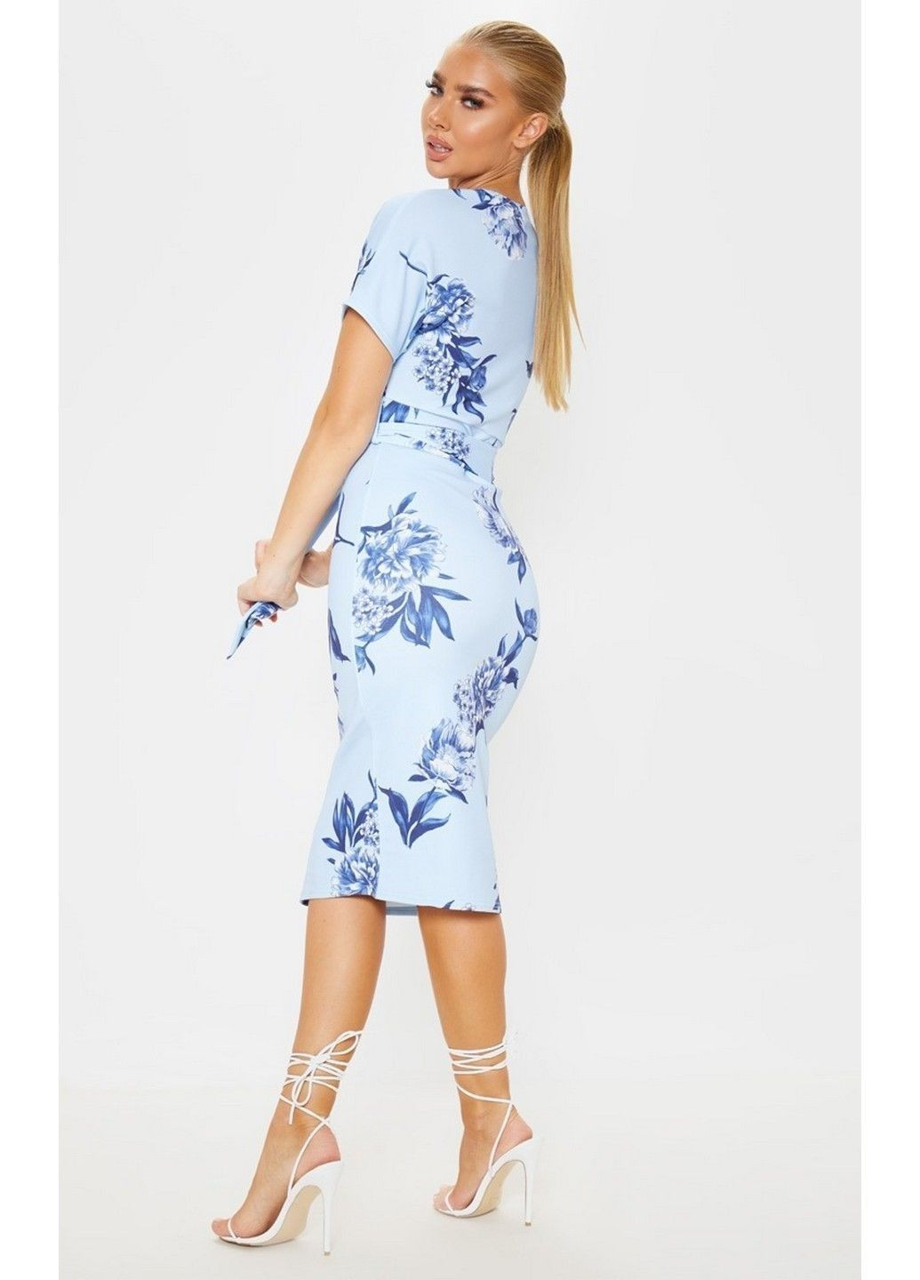 Голубое кэжуал платье PrettyLittleThing с цветочным принтом