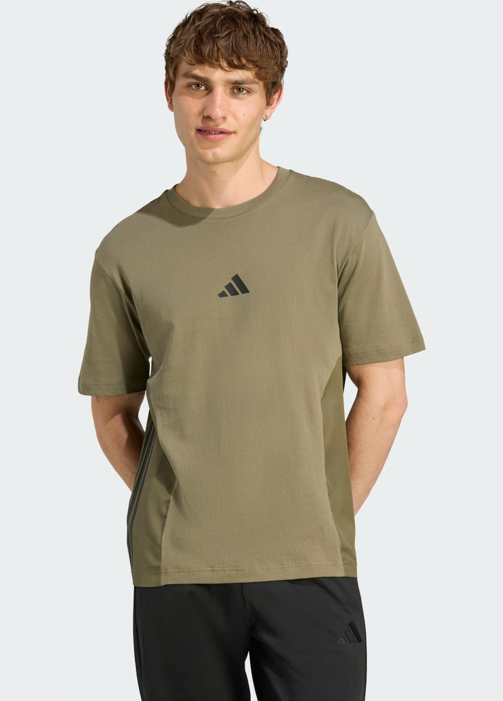 Зелена футболка city tech utility adidas