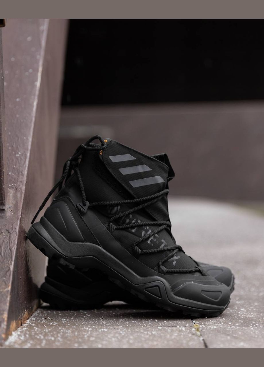 Черные зимние ботинки Vakko