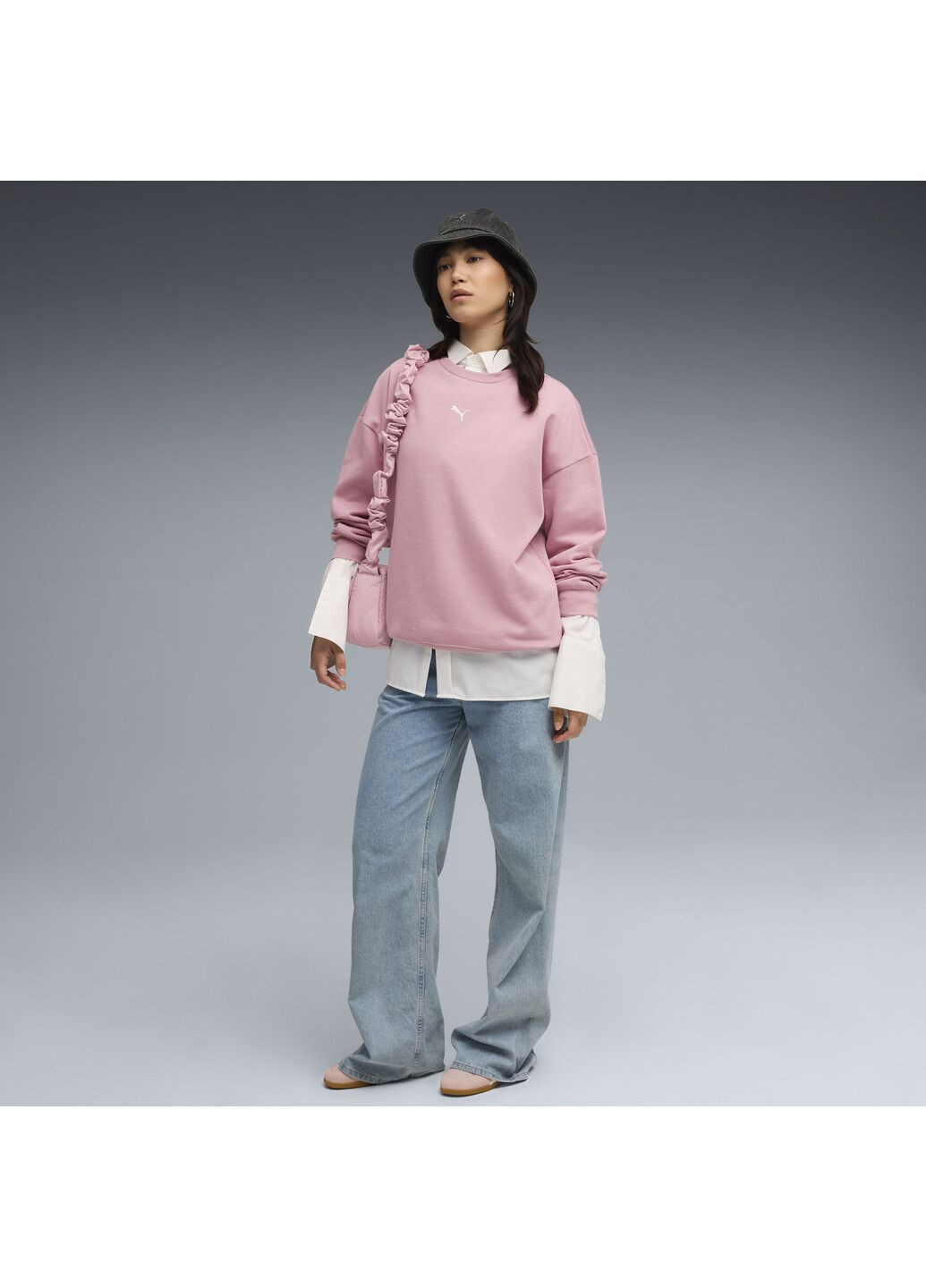 Рожевий світшот essentials oversized crew women Puma однотонний (351595994)