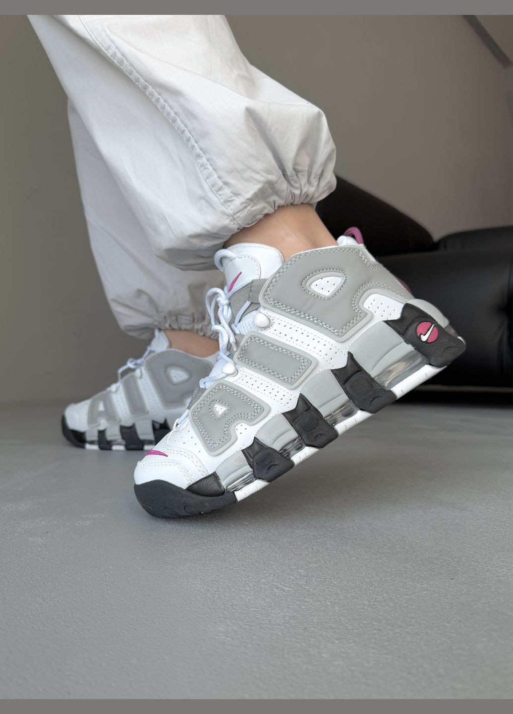 Кроссовки женские и мужские Nike Air More Uptempo 96 White Grey Black | Найк Аир Море Аптемпо 96 белые No Brand белые демисезоны (339604495)