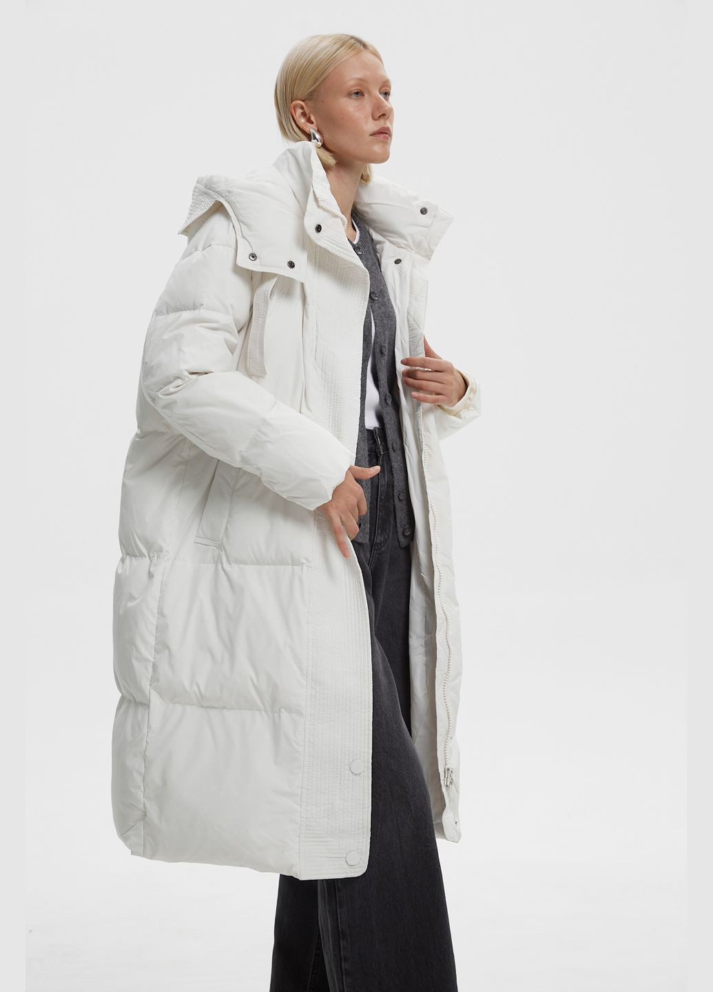 Біла зимня куртка, колір білий Estro