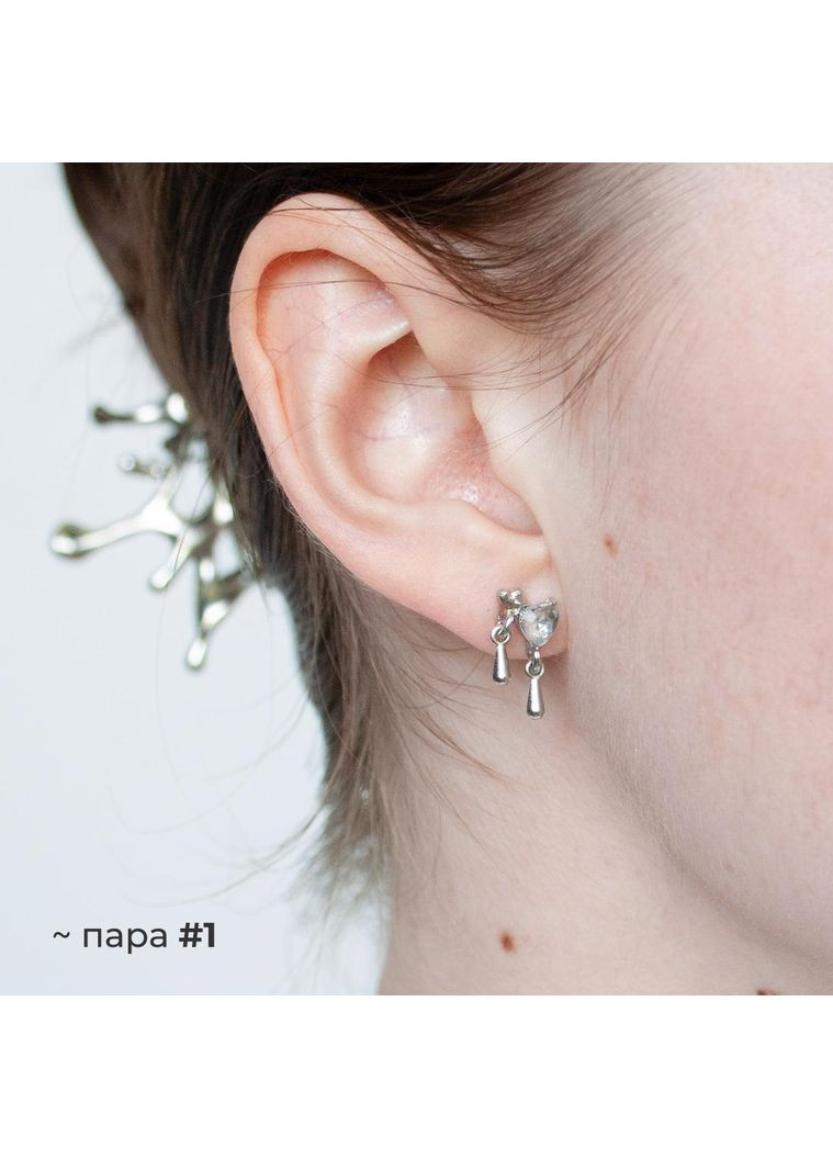 Набір міні сережок 3 пари мінімалістичні з метеликами серцями кристалами казкові пусети 6 штук fairycore гвоздики фентезі y2k No Brand (358936023)