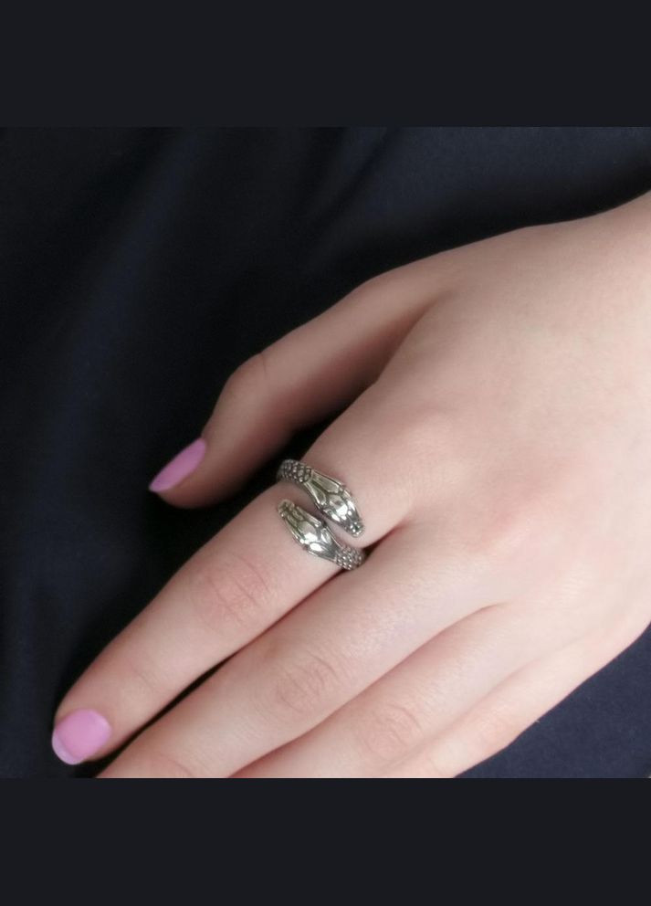 Срібна відкрита каблучка "Змія Амфісбена" 19 No Brand (350667375)