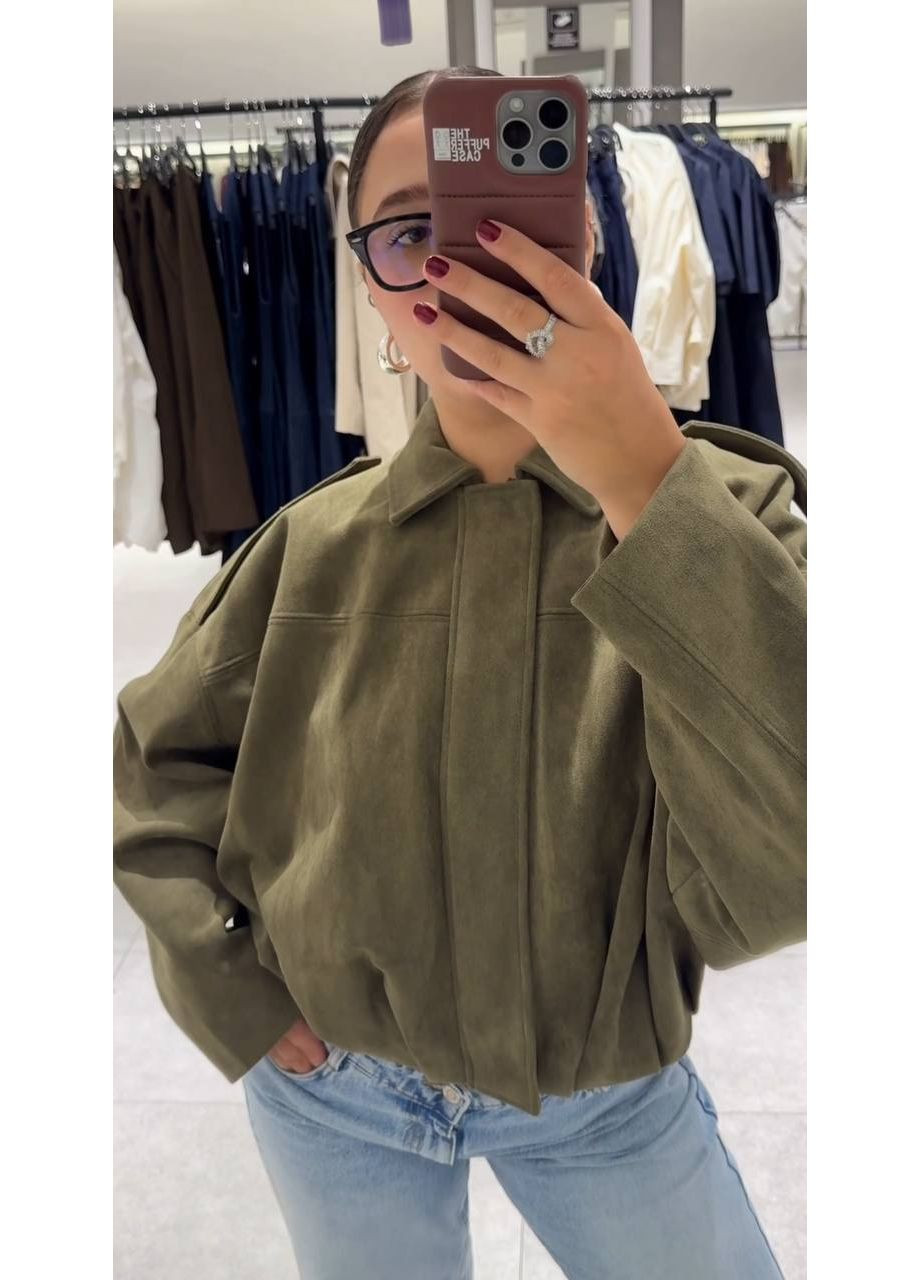 Оливкова (хакі) демісезонна жіноча куртка-бомбер No Brand