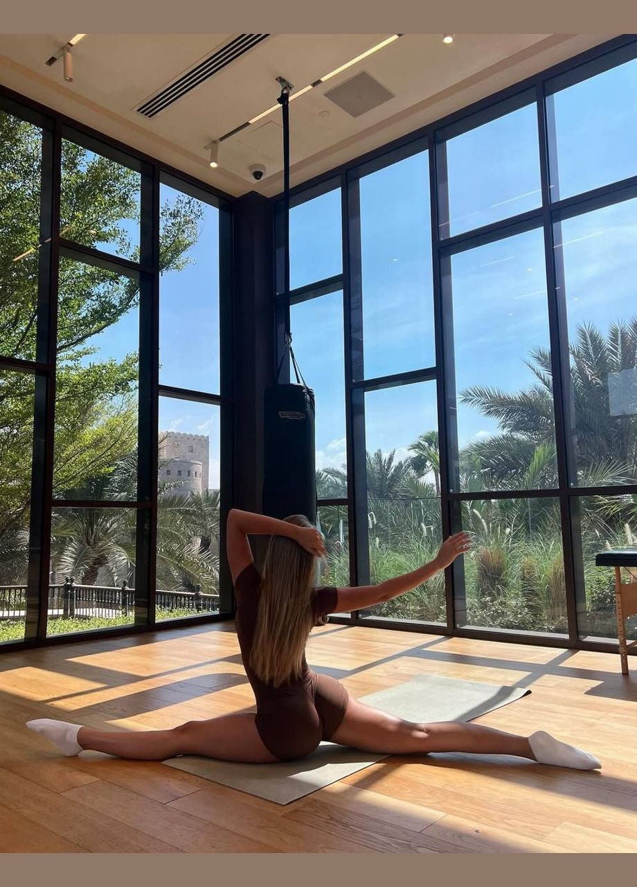 Жіночий комбінезон з ефектом утяжки MonCher комбінезон-шорти коричневий спортивний