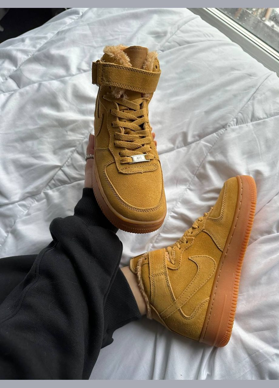 Желтые зимние кроссовки зимние мужские и женские nike air force 1 winter high yellow fur | найк аир форс 1 высокие желтые с мехом No Brand