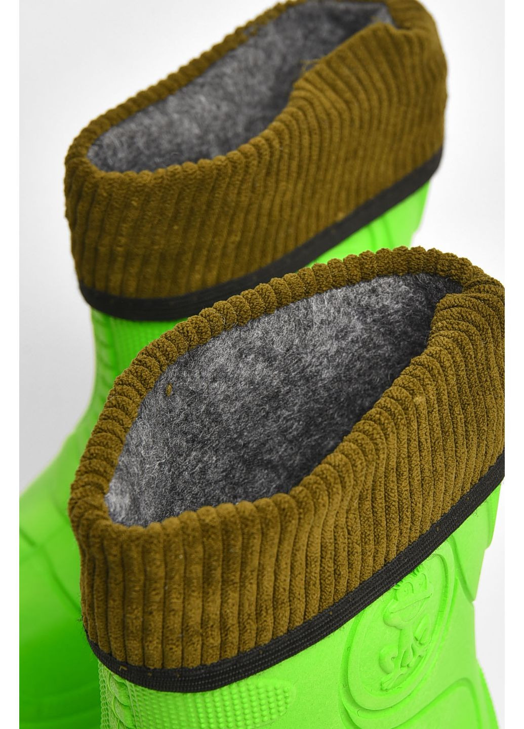 Чоботи піна дитячі зеленого кольору зі з`ємною шкарпеткою Let's Shop (357075285)