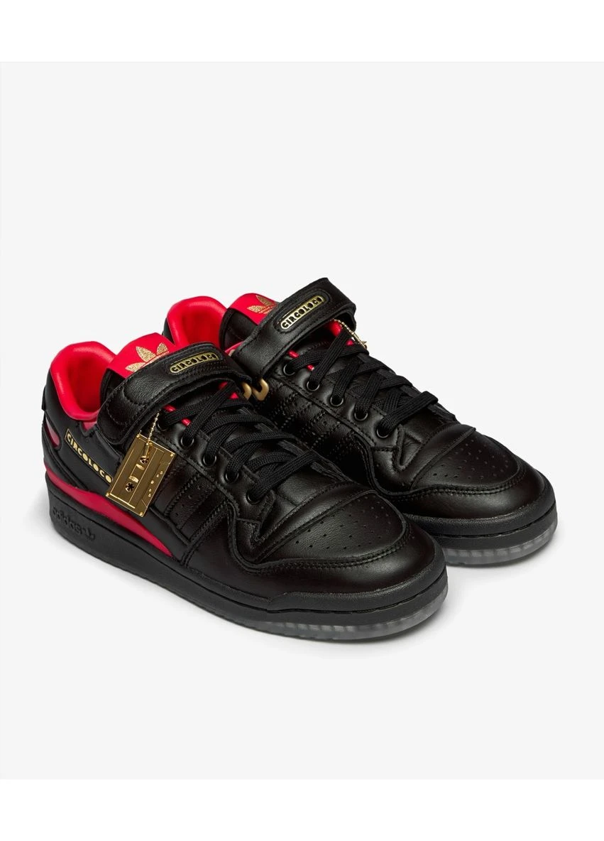 Черные кроссовки forum low x circoloco black hq3618 adidas