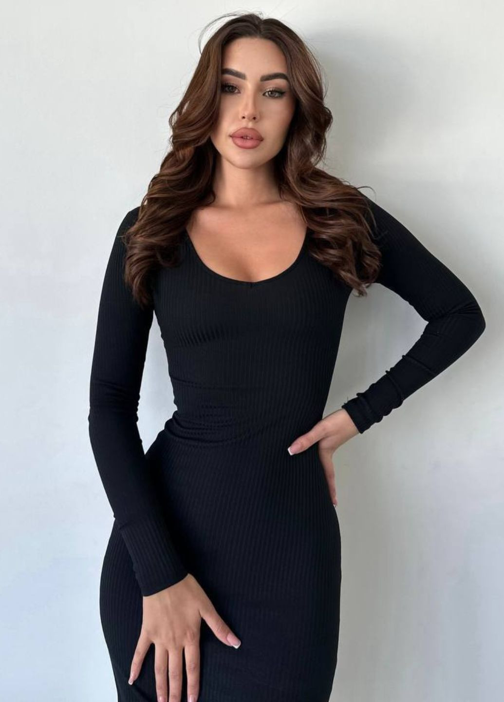 Чорна повсякденний елегантна приталена повсякденна міді сукня в рубчик з довгими рукавами силуетна Tik-Tak однотонна